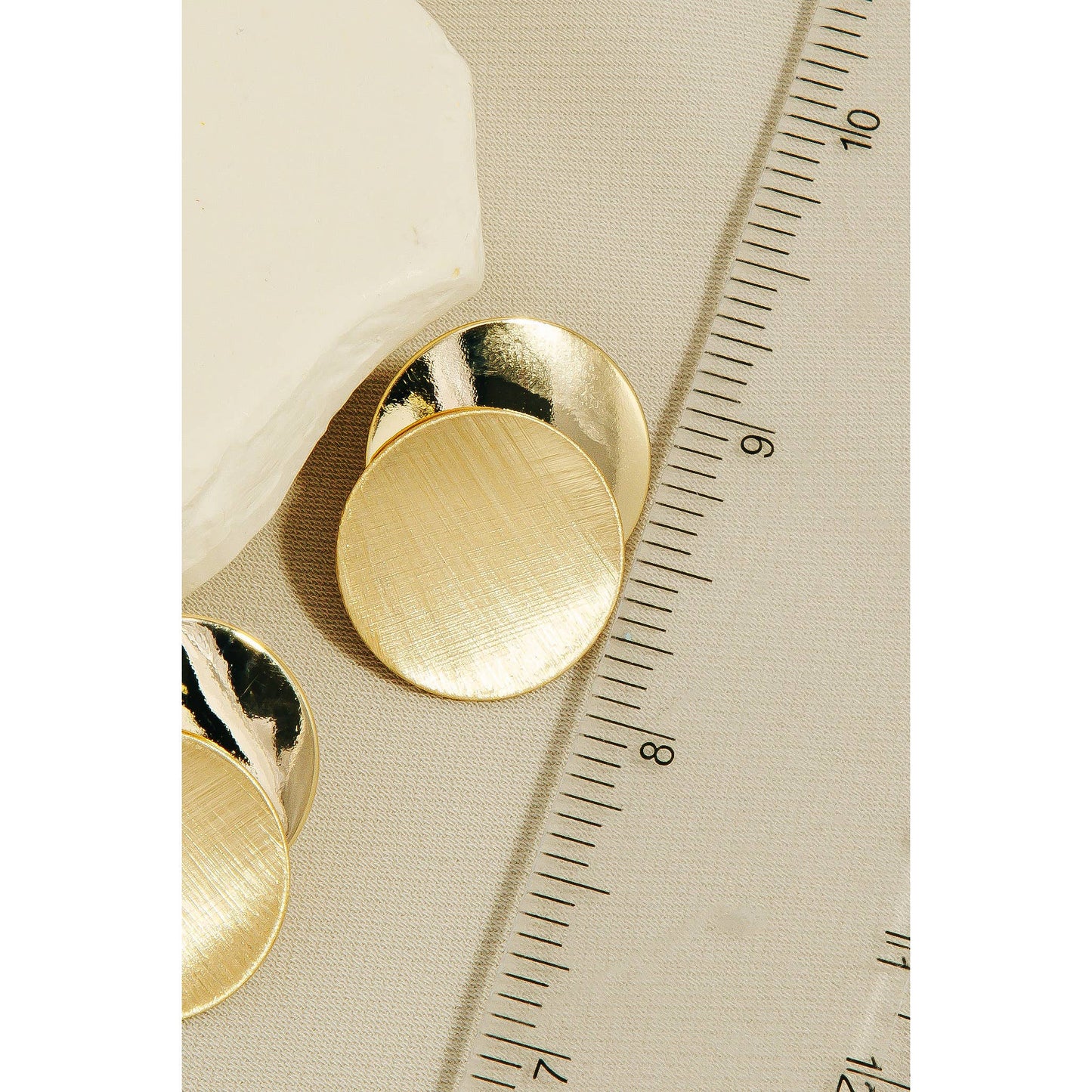 Brushed And Polished Disc Stud Earrings in Gold