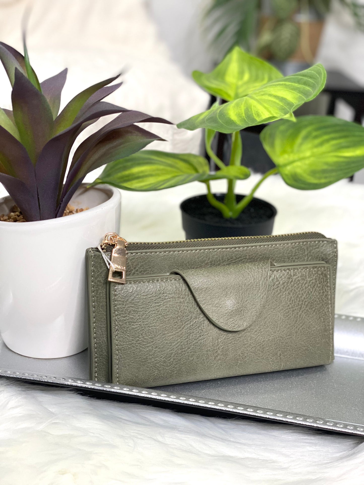 Kyla Wallet/Wristlet in Olive