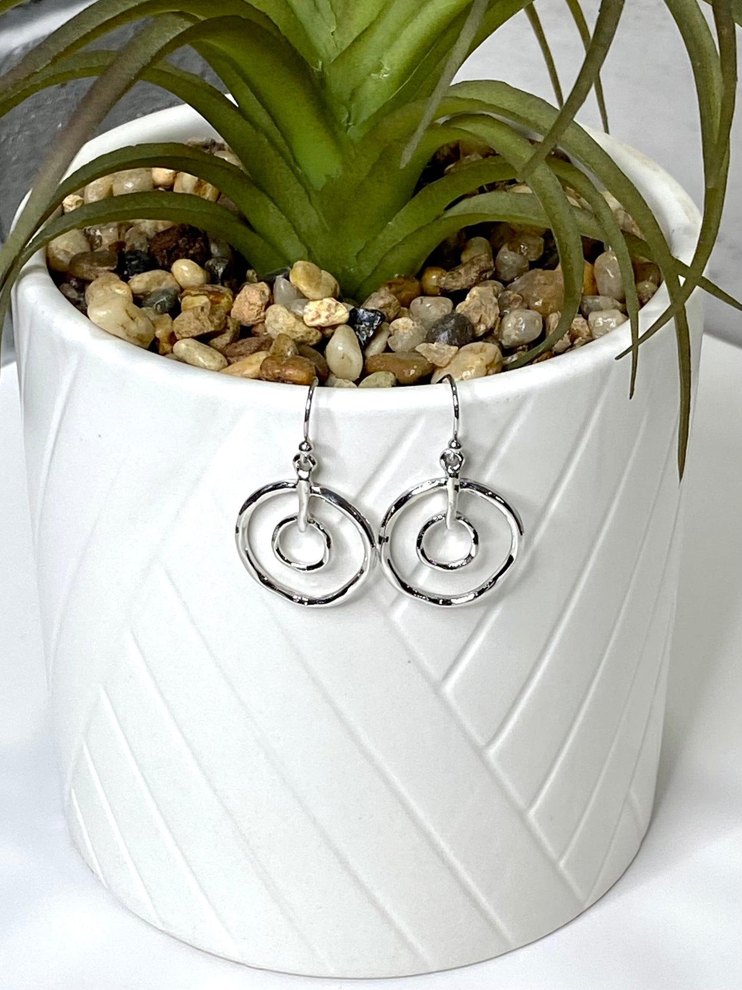 Hammered Metal Inner Double Round Drop Earrings in Silver