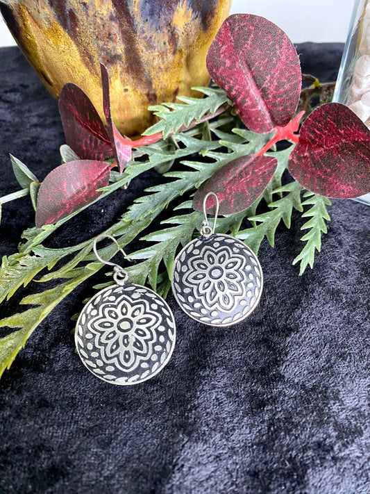 Silver Patina Earrings - Black Floral Circle