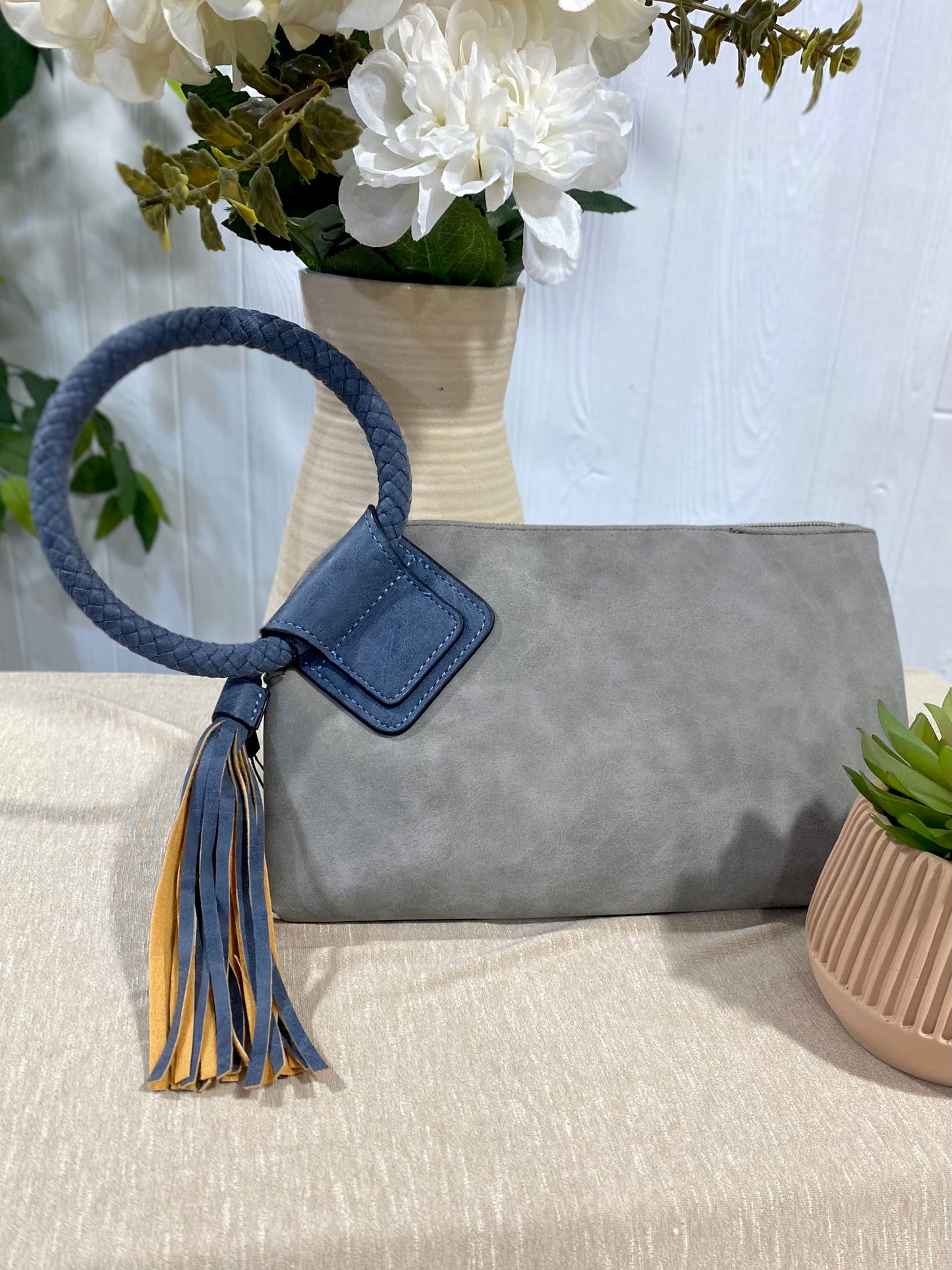 Cuff Handle Tassel Wristlet Clutch in Grey