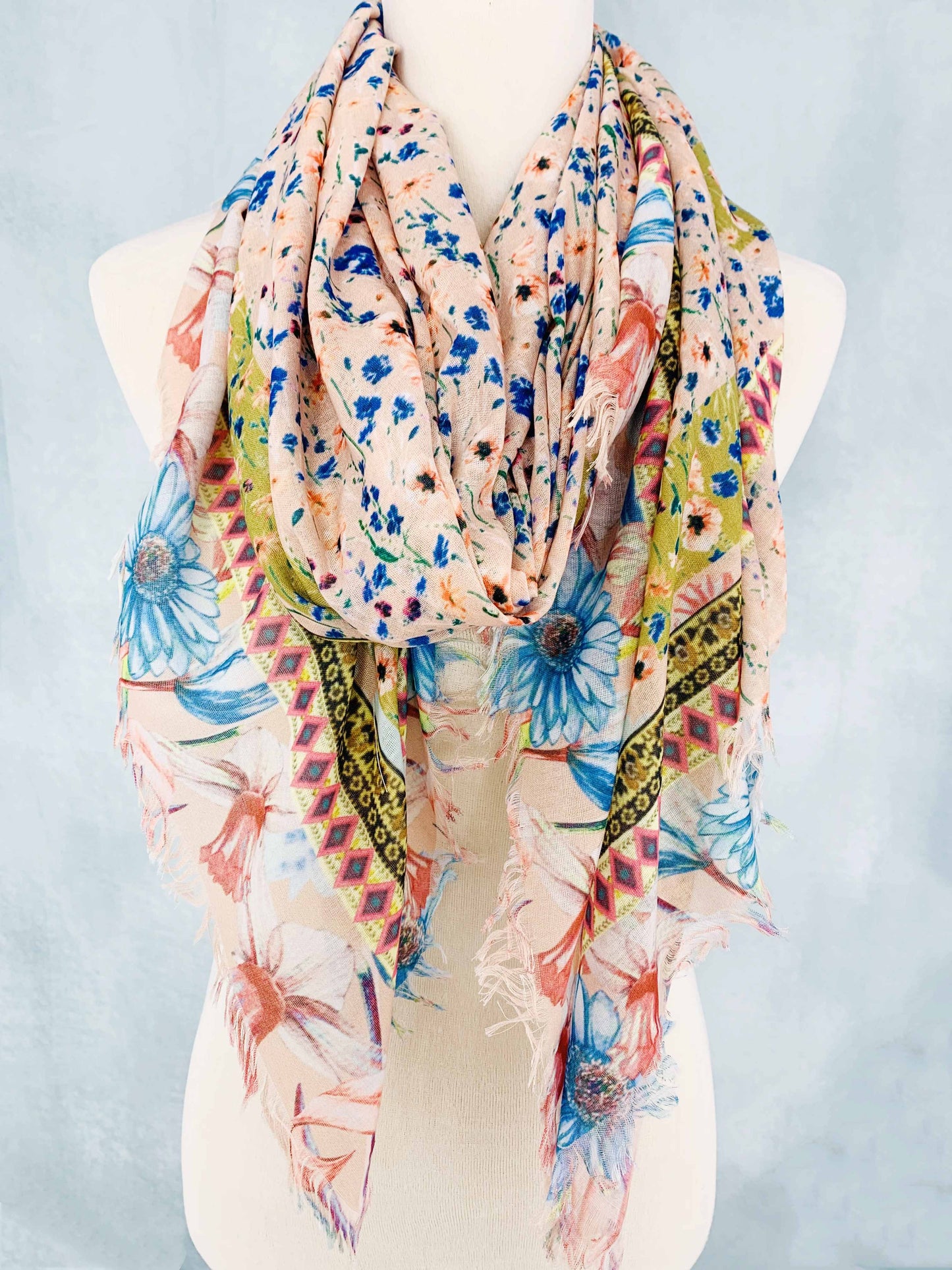 Sarong/Oversized Scarf Pink-Blue Daisy