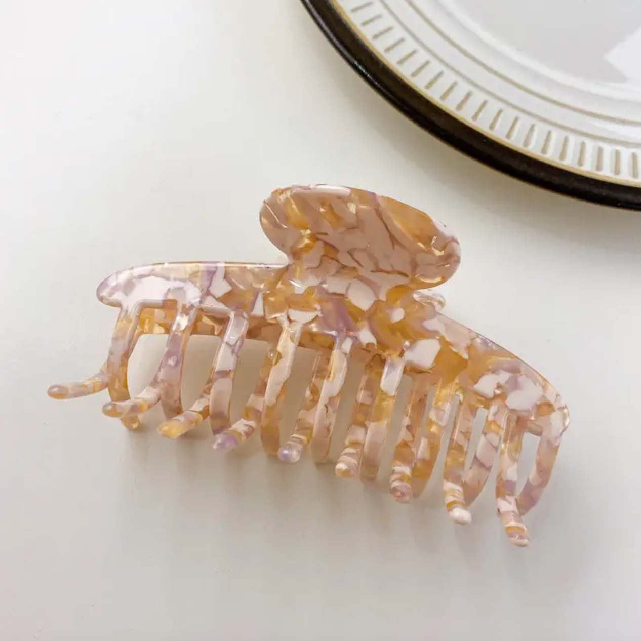 Large Classic Round Hair Claw Clip